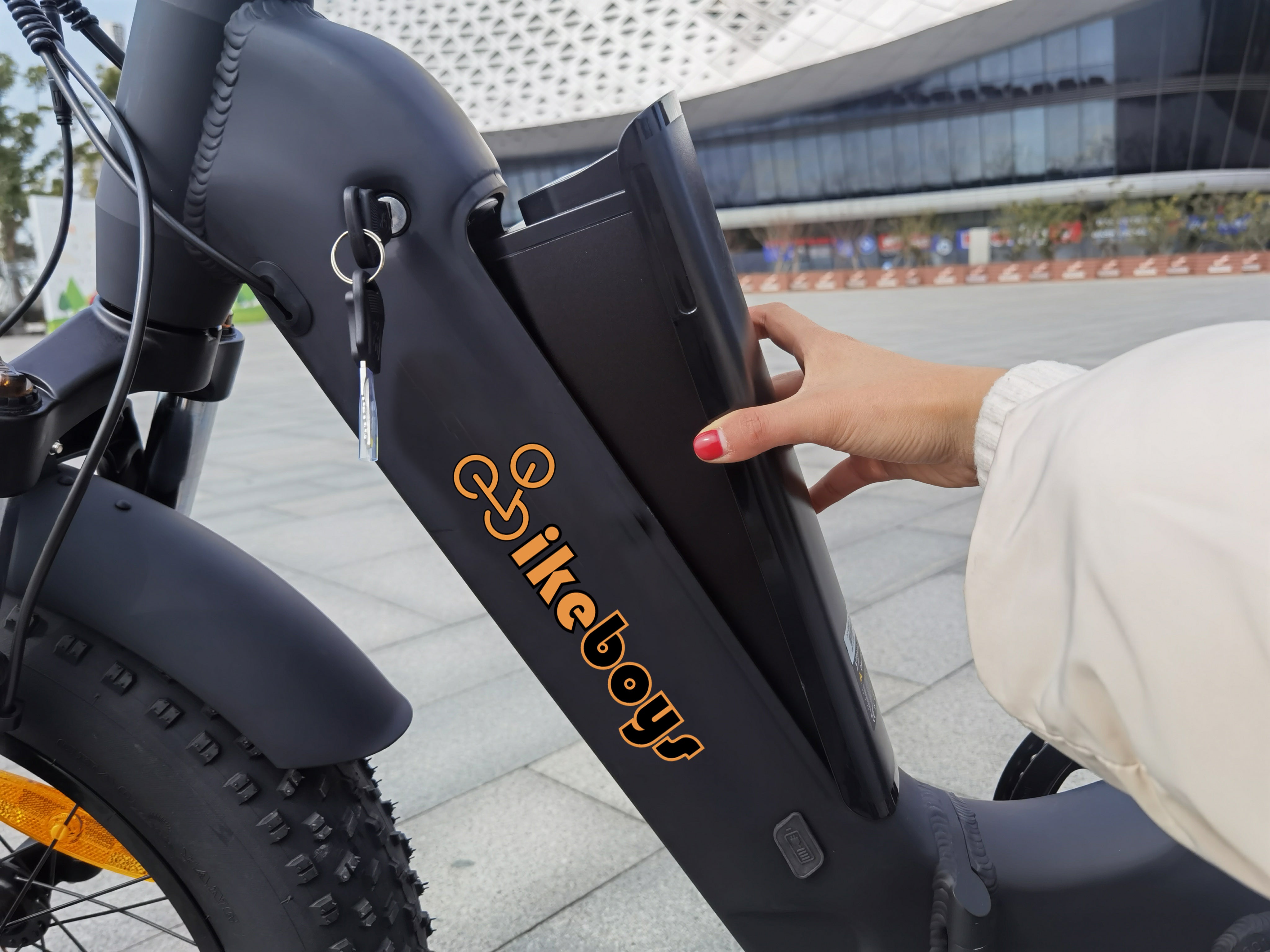 FT-016 "Thunder": 500W BAFANG with Integrated 48V/14AH Samsung Battery